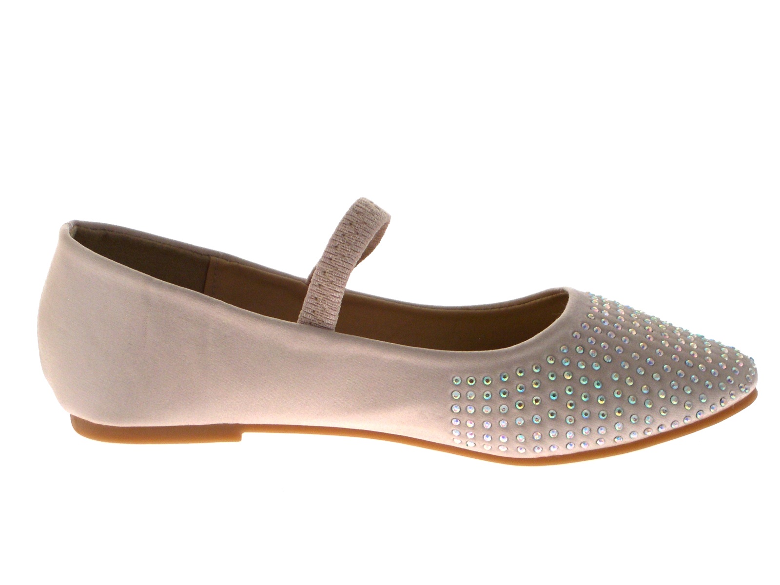 Shop by category Bloch has been making professional quality soft ballet shoes since . BLOCH's ballet shoe collection today includes designs perfect for the beginner student all the way through to the professional dancer. Hand made in high quality leather, satin or canvas, our ballet shoes are built to meet the highest demands of.